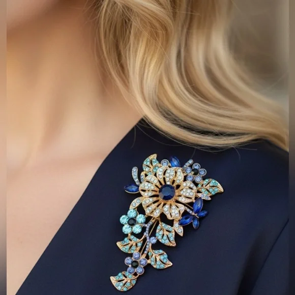 ✨NEW Elegant Gold and Blue Floral Crystal Brooch - Picture 5 of 6